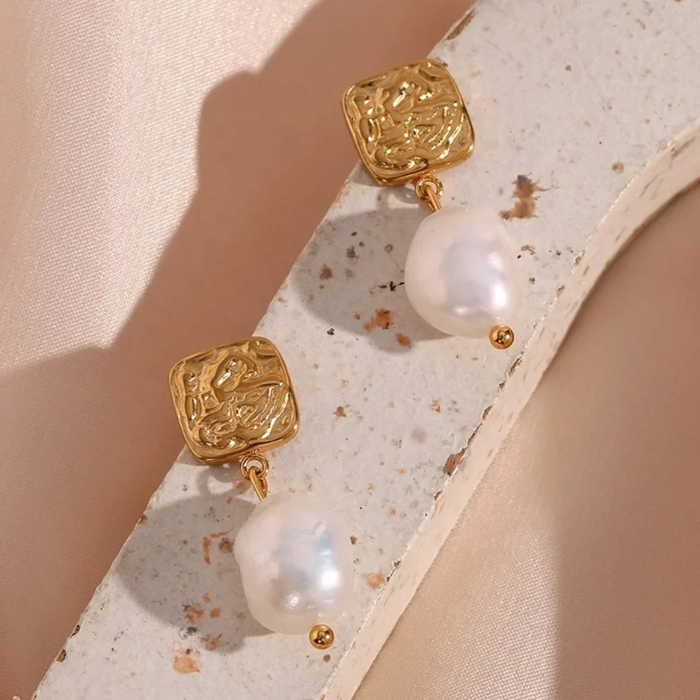 Vintage Square Hammered Texture Fresh Water Pearl 18K Gold Plated Earrings - Picture 6 of 8